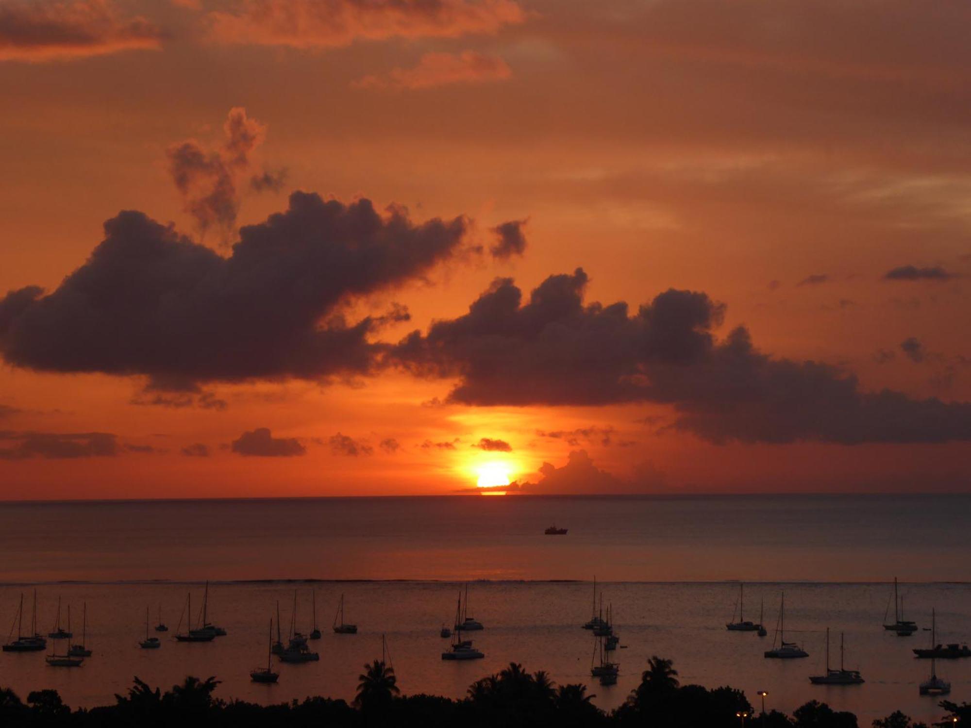 Maeva Sunset View Hotel Punaauia  Luaran gambar